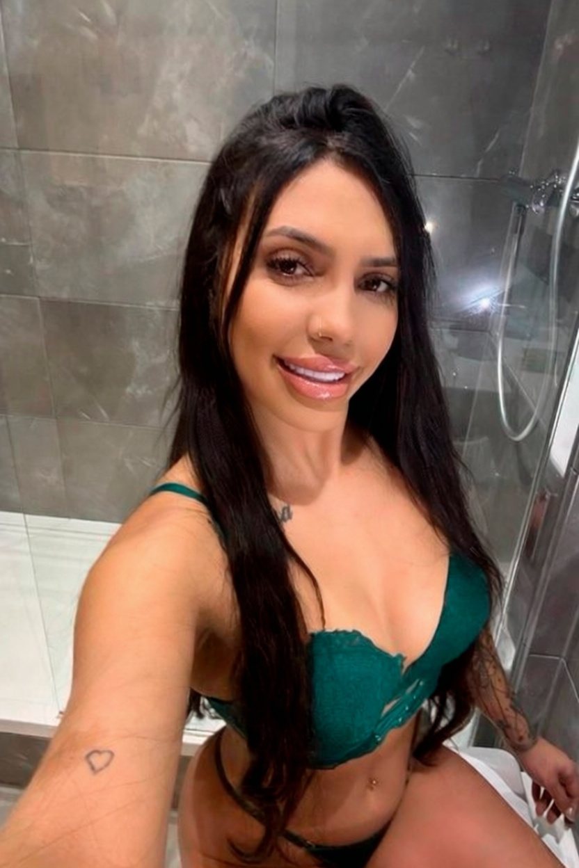 Jenn, 25 – Leicester