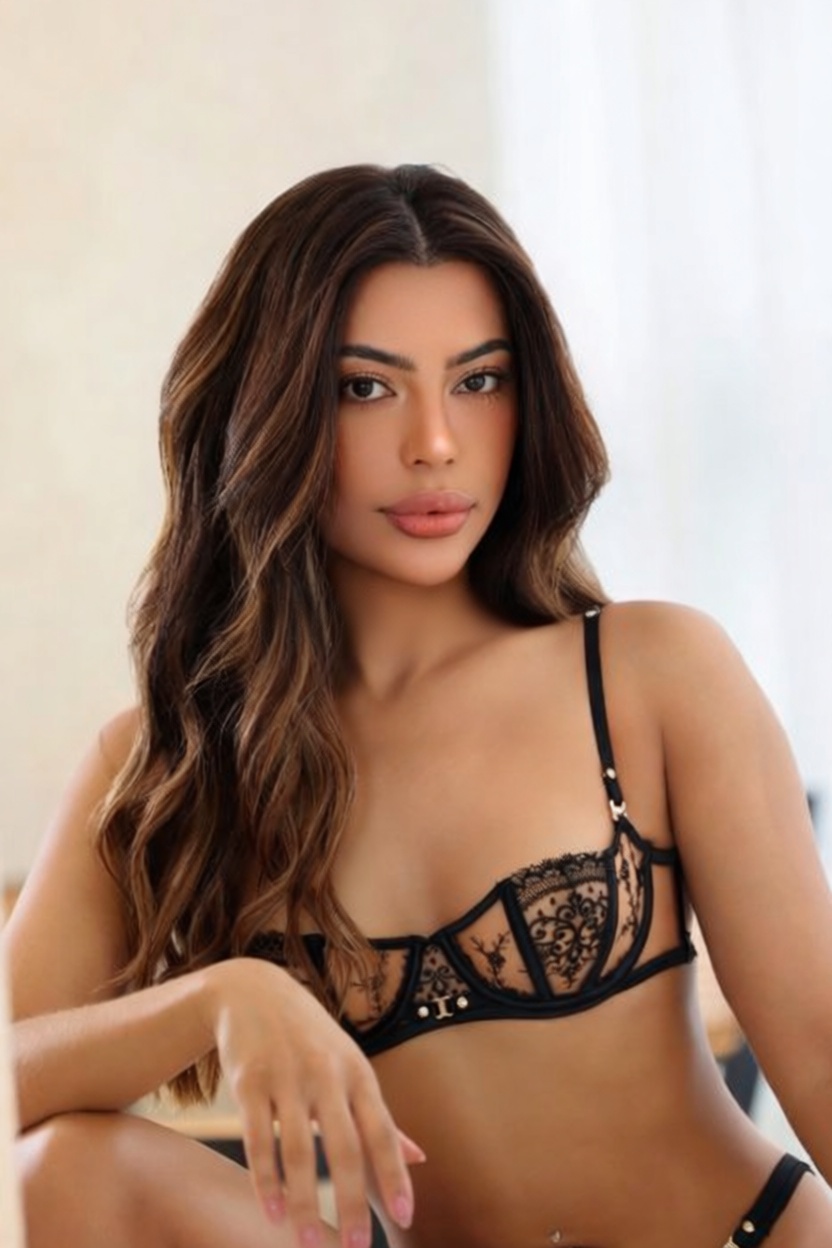Manuela Gonzales, 25 – London
